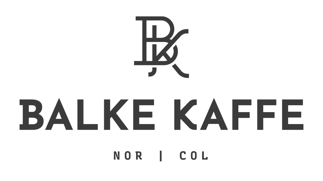 Logoen til Balke Kaffe med stiliserte initialer "BK" over firmanavnet med fete bokstaver, som gjenspeiler deres ekspertise innen kaffemaskiner for bedrifter.