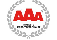 Sirkulær AAA-godkjent logo med rød "AAA"-tekst på grå bakgrunn.