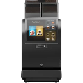 En elegant, svart berøringsskjerm fra Franke kaffemaskin viser drikkealternativer som kaldbrygg, cappuccino og espresso.