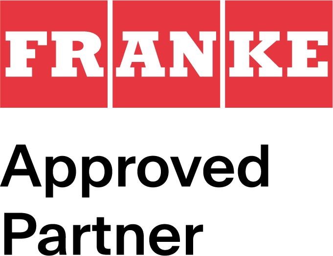 Logoen til "Franke Approved Partner" med "Franke" i dristige hvite bokstaver på rød bakgrunn, og "Approved Partner for Kaffemaskiner for Bedrifter" i svart sjablong