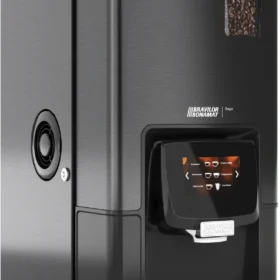 En moderne automatisk kaffemaskin med digital berøringsskjerm og en synlig beholder for kaffebønne på toppen.
