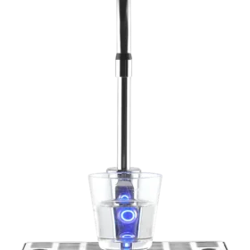 Escowa albatross pro 1 vanndispenser med et glass plassert under tuten, opplyst av blå LED-lys, står elegant på et dryppbrett i metall.